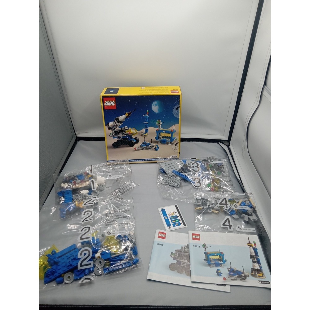 LEGO 40712 Micro Rocket Launch Pad—open Box